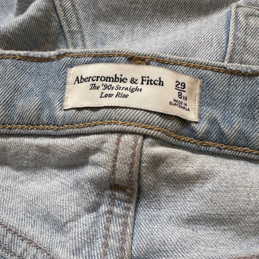 Abercrombie 90s straight low rise light wash jeans - Picture 3 of 3